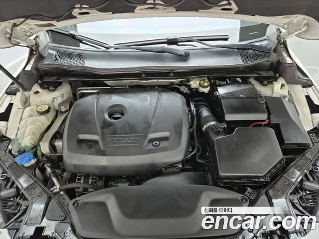 Volvo V40 2세대, 2016 все фото