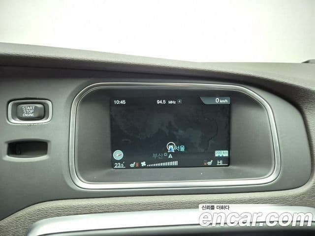 Volvo V40 2세대, 2016 14