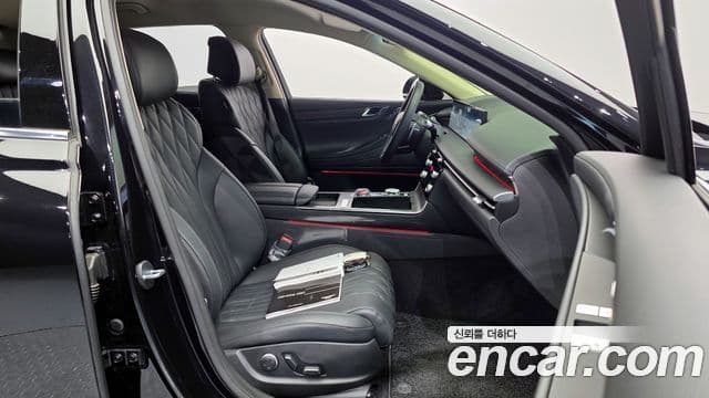 Genesis G80 (RG3) бензин 2.5 турбо AWD, 2025 11