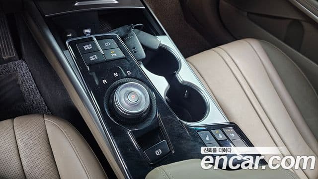 Kia K8 гибрид Noblesse Light, 2023 9