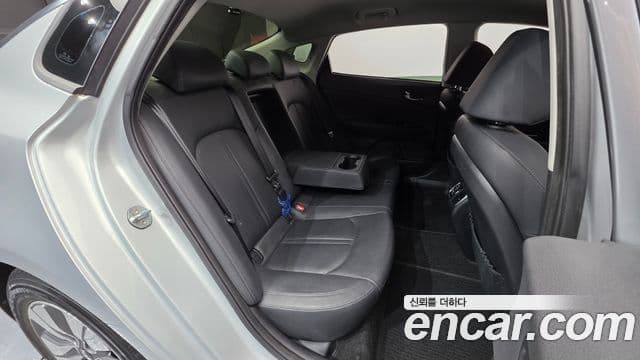 Kia K5 гибрид 2세대 Noblesse, 2018 19