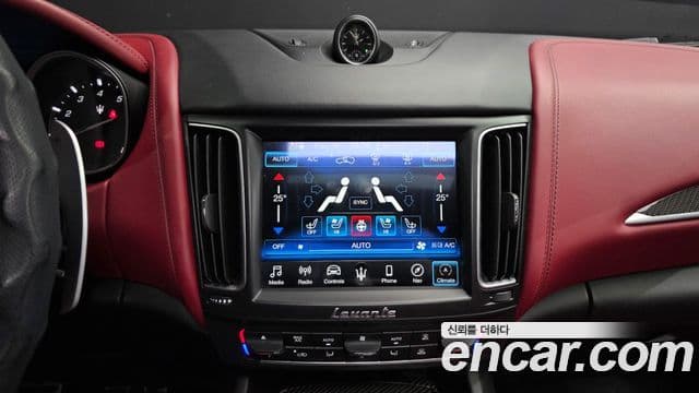 Maserati Levante 3.0 AWD GranSport, 2019 14