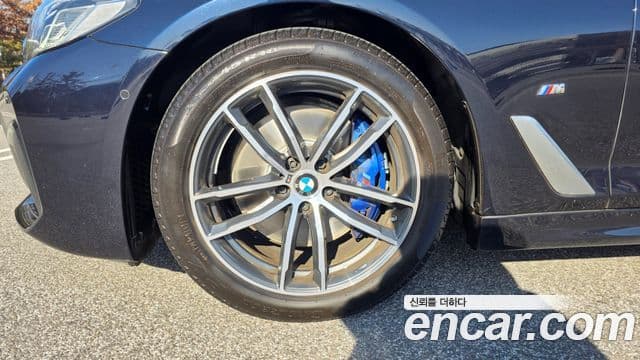 BMW 5시리즈 (G30) 520i M Sport, 2023 все фото