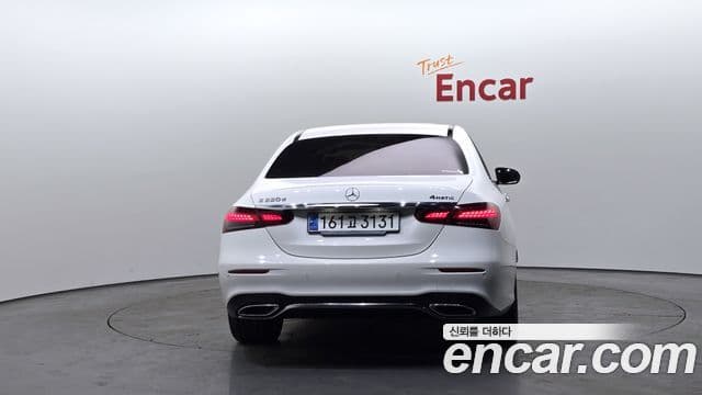 Mercedes-Benz E-класс W213 AMG Line, 2023 4