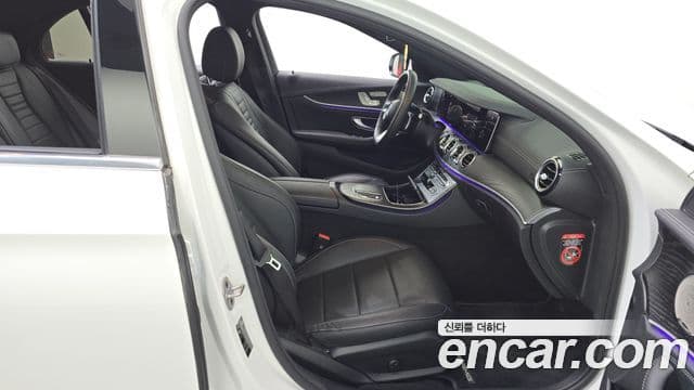 Mercedes-Benz E-класс W213 AMG Line, 2023 11