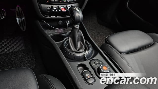 Mini Cooper D 클럽맨 2세대, 2018 9