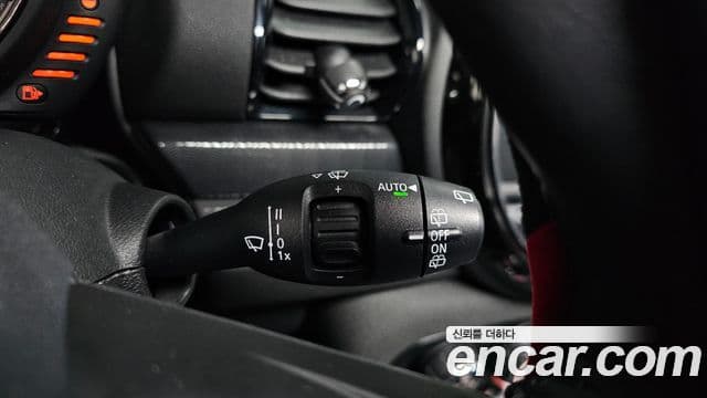 Mini Cooper D 클럽맨 2세대, 2018 18