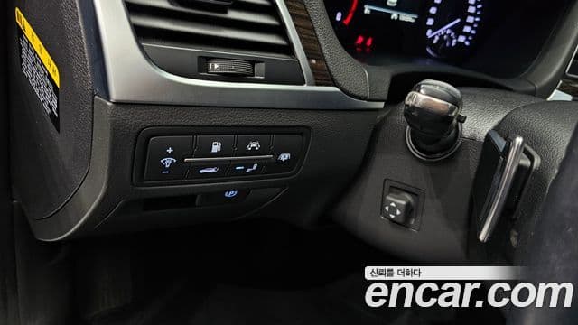 Genesis G80 Premium Luxury, 2017 16