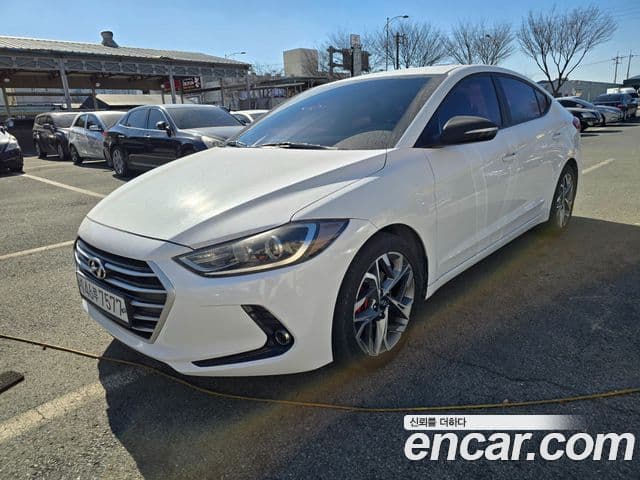 Hyundai Avante AD 1.6 e-VGT Smart, 2016 3