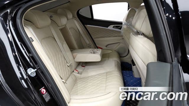 Genesis G70 Elite, 2020 12