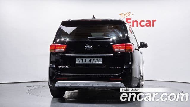 Kia All New Carnival VIP, 2018 4