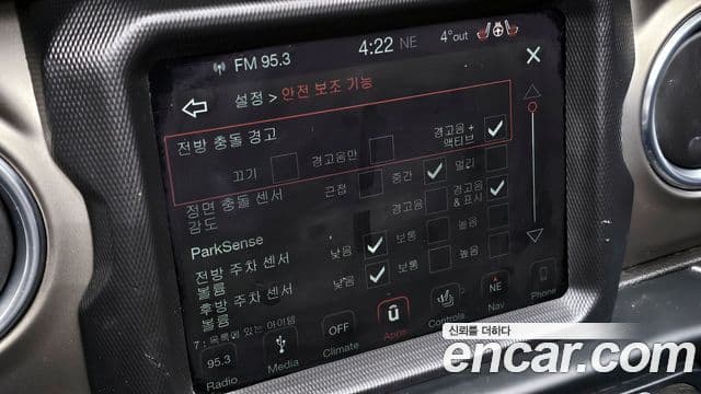 Jeep Wrangler (JL) 2.0 Rubicon Power top 4도어, 2019 18