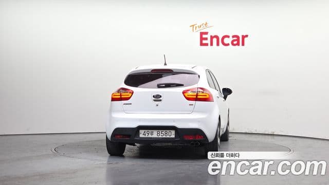 Kia All New Pride Prestige, 2013 4