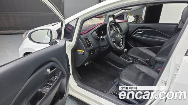 Kia All New Pride Prestige, 2013 10