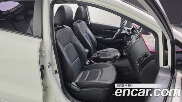 Kia All New Pride Prestige, 2013 12