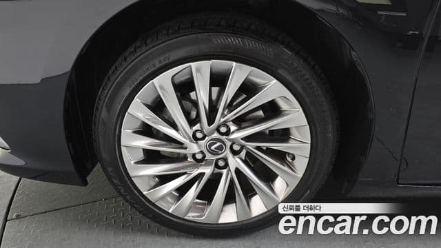 Lexus ES300h 7세대 Executive, 2021 все фото