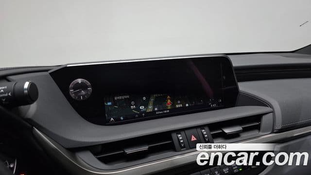 Lexus ES300h 7세대 Executive, 2021 15