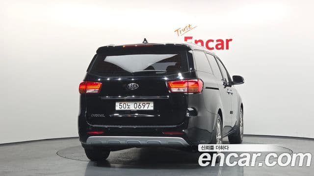 Kia All New Carnival Prestige, 2016 4