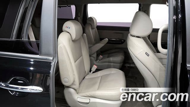 Kia All New Carnival Prestige, 2016 12
