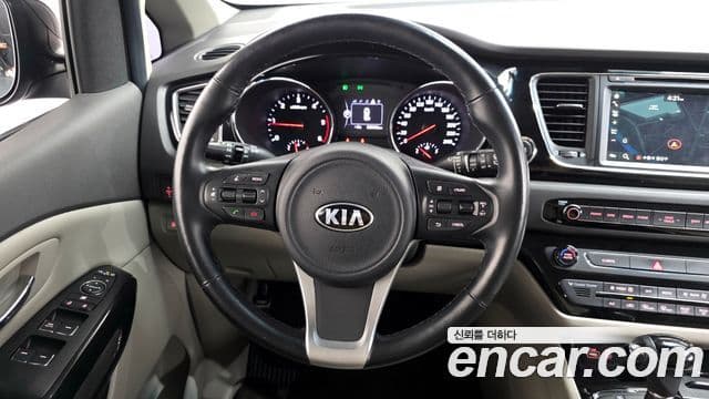 Kia All New Carnival Prestige, 2016 13