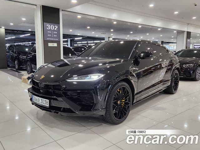 Lamborghini Urus 4.0 V8 SE, 2025 1