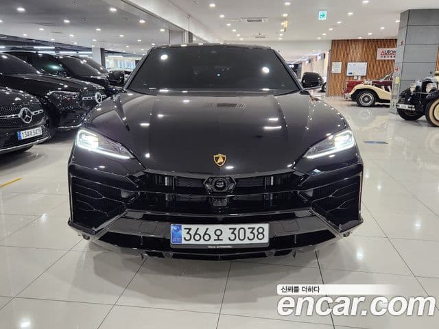 Lamborghini Urus 4.0 V8 SE, 2025 3