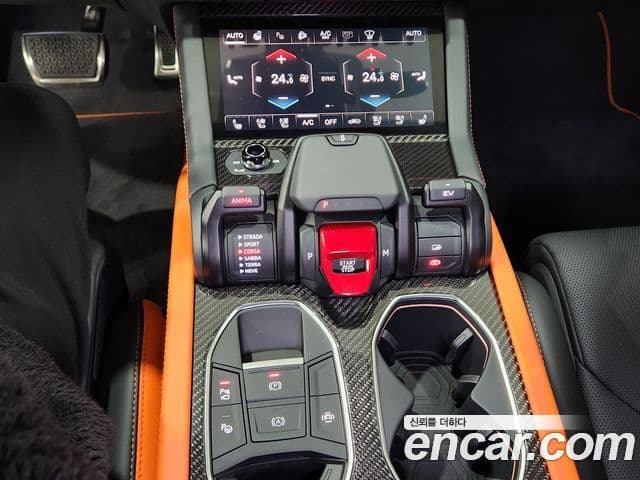 Lamborghini Urus 4.0 V8 SE, 2025 6