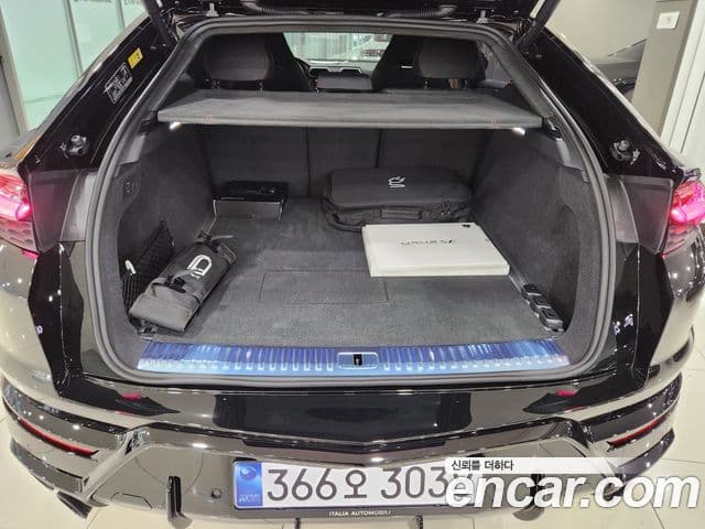 Lamborghini Urus 4.0 V8 SE, 2025 8