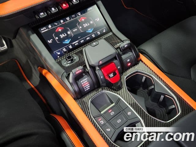 Lamborghini Urus 4.0 V8 SE, 2025 9