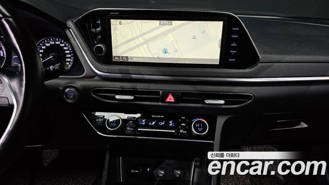 Hyundai Sonata гибрид (DN8) Family, 2020 16