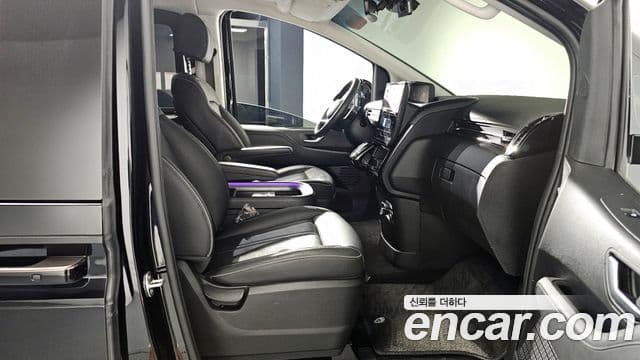 Hyundai Staria Prestige, 2023 12