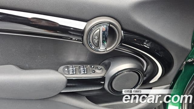 Mini Cooper 3세대, 2022 17