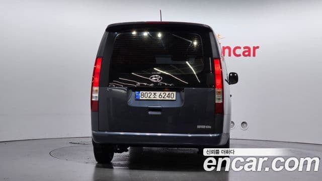 Hyundai Staria Modern, 2023 4