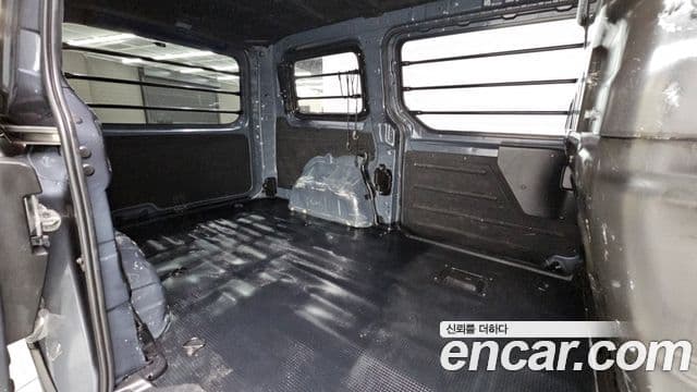 Hyundai Staria Modern, 2023 12