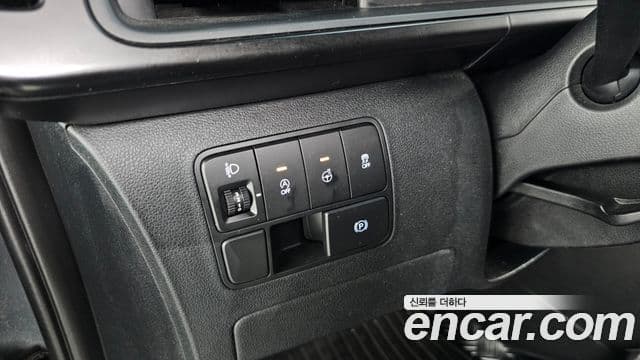 Hyundai Staria Modern, 2023 17