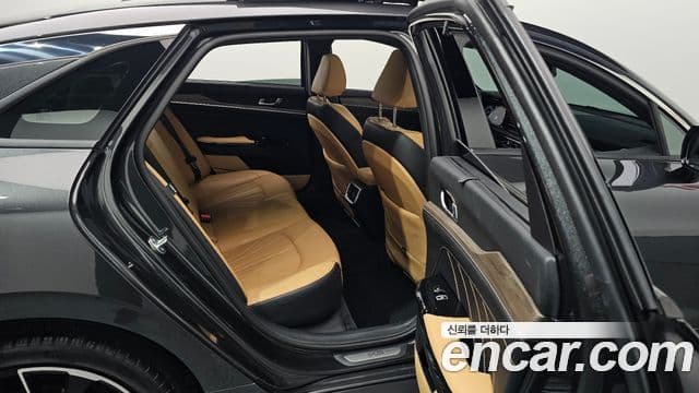 Kia K5 3세대 Signature, 2023 11