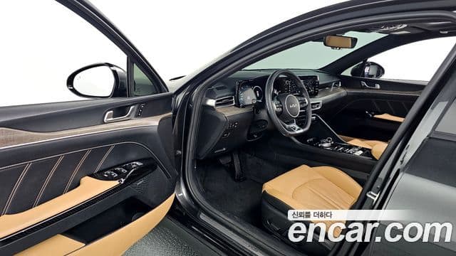 Kia K5 3세대 Signature, 2023 12
