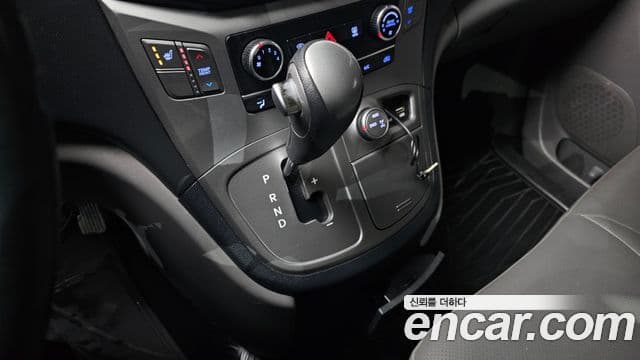 Hyundai Grand Starex 4WD детский перевозочный автомобиль, 2017 9