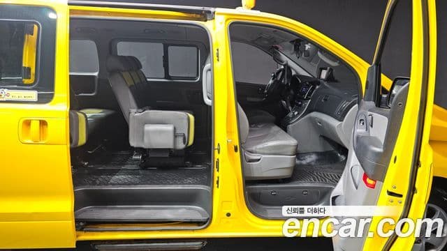 Hyundai Grand Starex 4WD детский перевозочный автомобиль, 2017 11