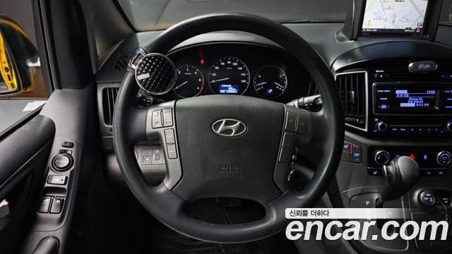 Hyundai Grand Starex 4WD детский перевозочный автомобиль, 2017 13