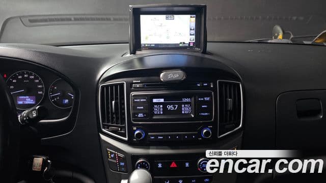 Hyundai Grand Starex 4WD детский перевозочный автомобиль, 2017 14