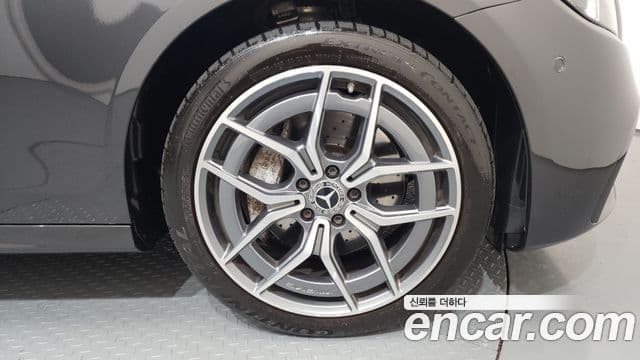 Mercedes-Benz E-класс W213 AMG Line, 2022 все фото