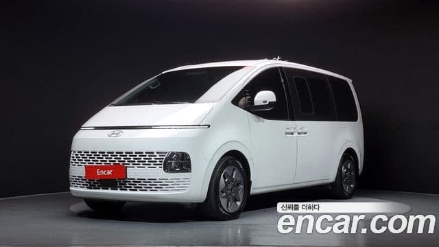 Hyundai Staria Modern, 2025 1