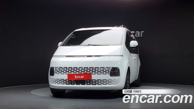 Hyundai Staria Modern, 2025 3