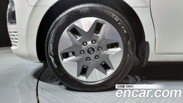 Hyundai Staria Modern, 2025 все фото