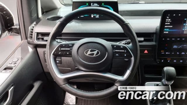 Hyundai Staria Modern, 2025 13