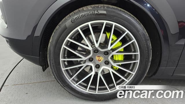 Porsche Cayenne (PO536) 3.0 E-гибрид, 2022 все фото