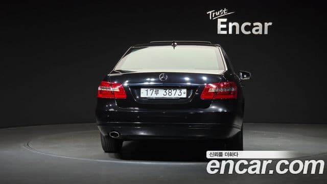 Mercedes-Benz E-класс W212 E200 CGI, 2011 4