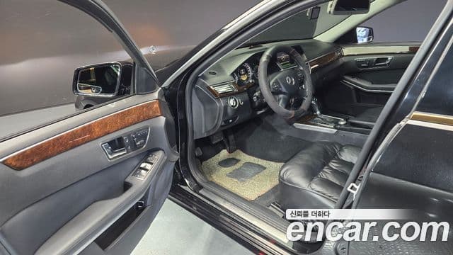 Mercedes-Benz E-класс W212 E200 CGI, 2011 10