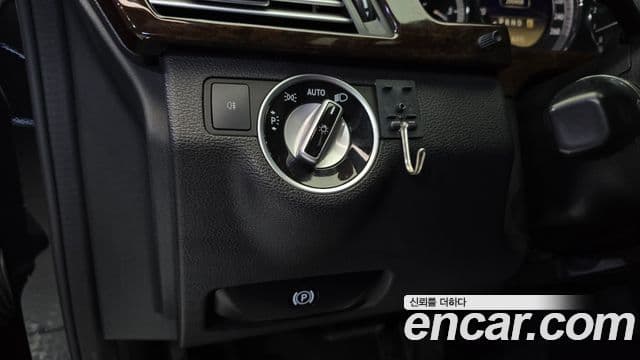 Mercedes-Benz E-класс W212 E200 CGI, 2011 17